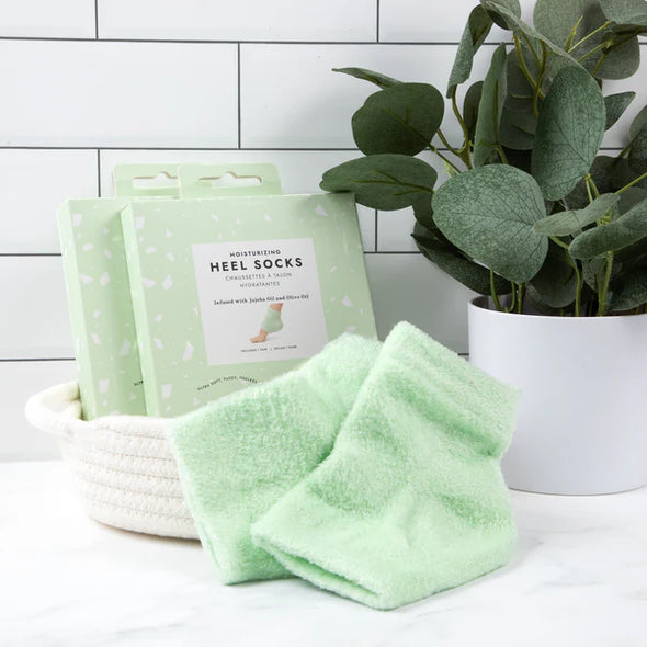 Moisturizing Heel Socks in Mint