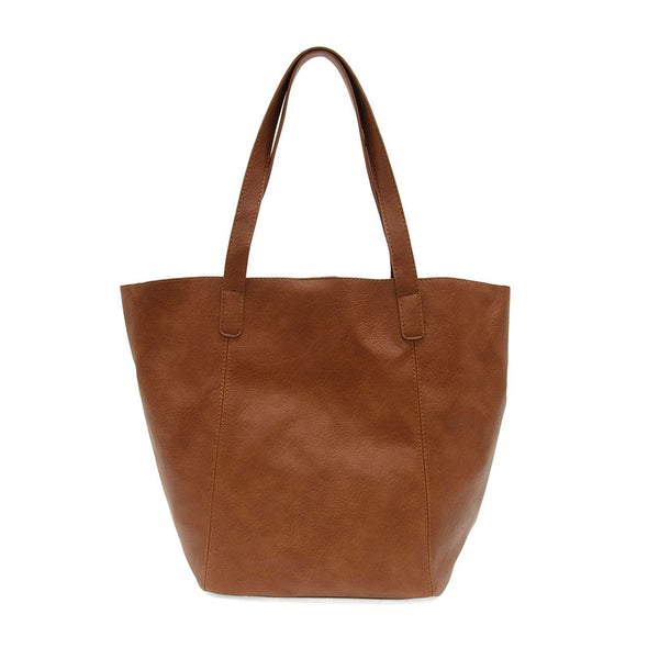 Vida Carryall Tote in Saddle